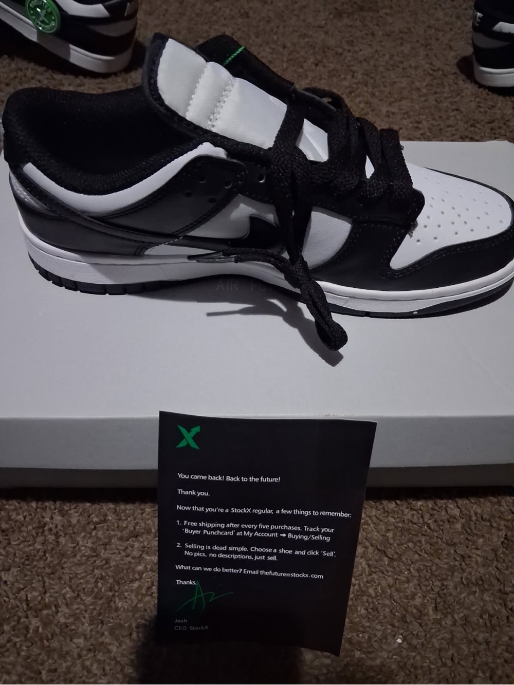 Black & White Low-Top women Sneakers